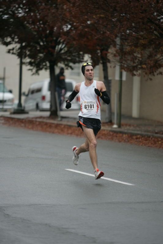 Richmond SunTrust Marathon and McDonald's Half Marathon, on Saturday, November 14, 2009.

Filename: SRM_20091114_08431494.JPG
Aperture: f/2.8
Shutter Speed: 1/1000
Body: Canon EOS-1D Mark II
Lens: Canon EF 80-200mm f/2.8 L