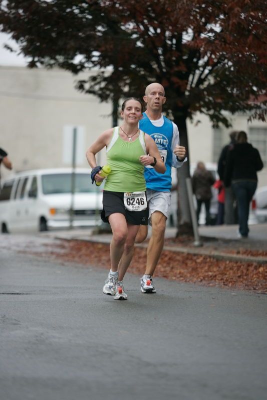 Beth Marek running the Richmond SunTrust Marathon and McDonald's Half Marathon, on Saturday, November 14, 2009.

Filename: SRM_20091114_09100810.JPG
Aperture: f/2.8
Shutter Speed: 1/1250
Body: Canon EOS-1D Mark II
Lens: Canon EF 80-200mm f/2.8 L