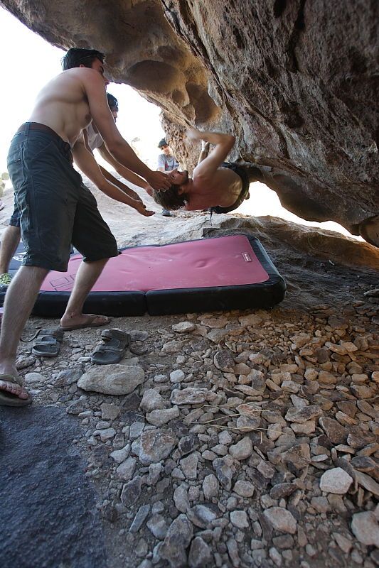 Andrew Dreher rock climbing in Hueco Tanks State Park and Historic Site during the Hueco Tanks Awesome Fest 2010 trip, Sunday, May 23, 2010.

Filename: SRM_20100523_19093364.JPG
Aperture: f/4.0
Shutter Speed: 1/100
Body: Canon EOS-1D Mark II
Lens: Canon EF 16-35mm f/2.8 L