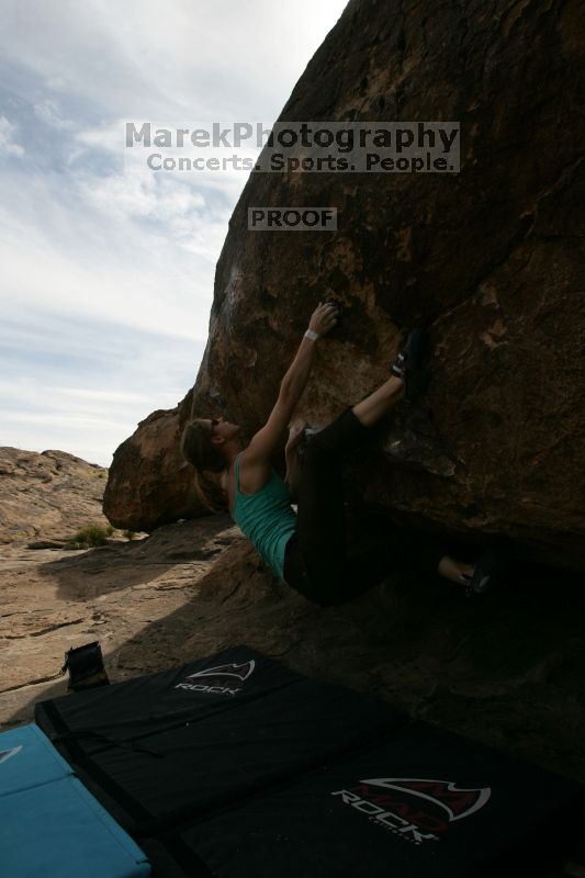 Bouldering during the Hueco Tanks Awesome Fest 14.2.

Filename: srm_20140223_14483659.jpg
Aperture: f/8.0
Shutter Speed: 1/320
Body: Canon EOS-1D Mark II
Lens: Canon EF 16-35mm f/2.8 L