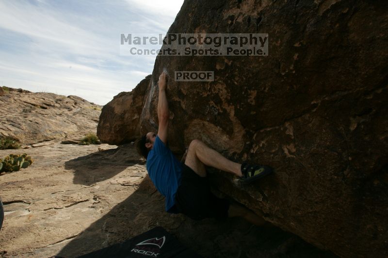 Bouldering during the Hueco Tanks Awesome Fest 14.2.

Filename: srm_20140223_14530265.jpg
Aperture: f/8.0
Shutter Speed: 1/320
Body: Canon EOS-1D Mark II
Lens: Canon EF 16-35mm f/2.8 L