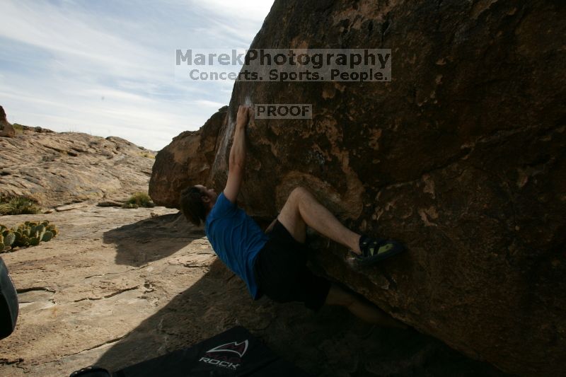 Bouldering during the Hueco Tanks Awesome Fest 14.2.

Filename: srm_20140223_14530467.jpg
Aperture: f/8.0
Shutter Speed: 1/320
Body: Canon EOS-1D Mark II
Lens: Canon EF 16-35mm f/2.8 L