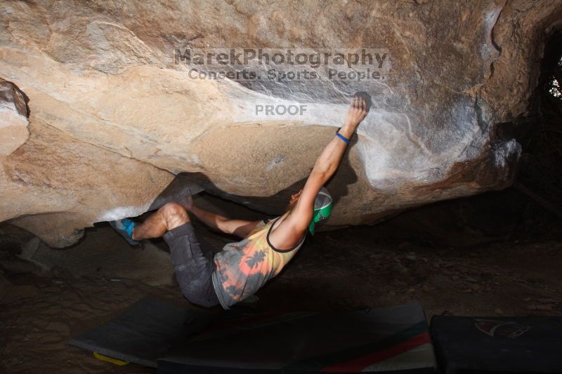 Bouldering in Hueco Tanks on %m/%d/%Y

Filename: SRM_20160219_1622060.jpg
Aperture: f/10.0
Shutter Speed: 1/250
Body: Canon EOS 20D
Lens: Canon EF 16-35mm f/2.8 L