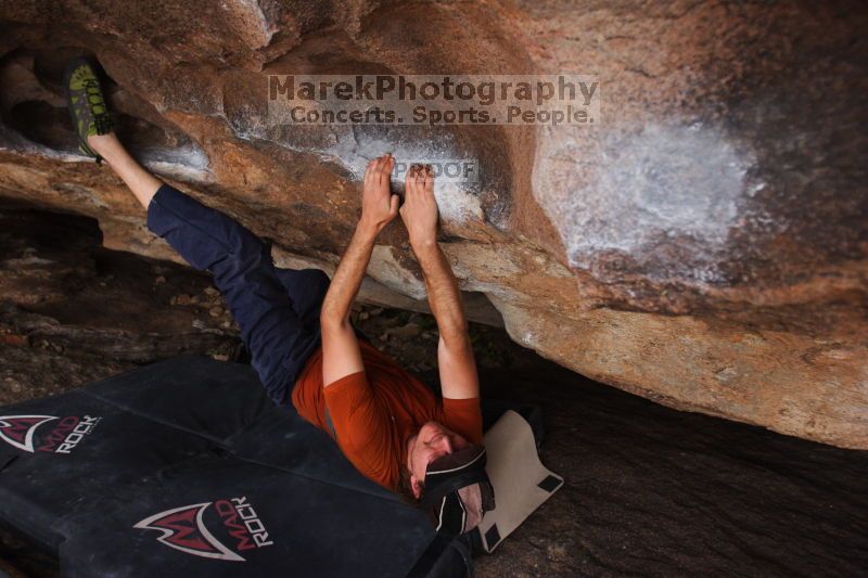 Bouldering in Hueco Tanks on %m/%d/%Y

Filename: SRM_20160219_1818310.jpg
Aperture: f/2.8
Shutter Speed: 1/250
Body: Canon EOS 20D
Lens: Canon EF 16-35mm f/2.8 L