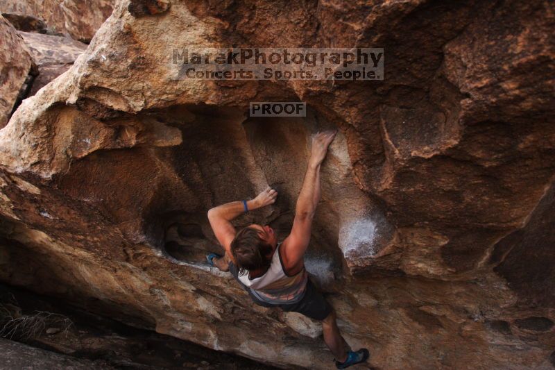 Bouldering in Hueco Tanks on %m/%d/%Y

Filename: SRM_20160219_1823310.jpg
Aperture: f/3.2
Shutter Speed: 1/250
Body: Canon EOS 20D
Lens: Canon EF 16-35mm f/2.8 L