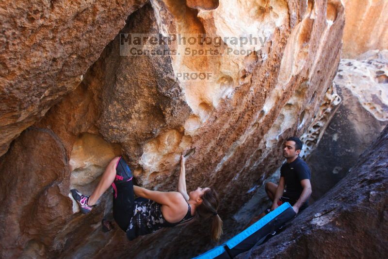 Bouldering in Hueco Tanks on 02/20/2016

Filename: SRM_20160220_1406352.JPG
Aperture: f/2.8
Shutter Speed: 1/250
Body: Canon EOS 20D
Lens: Canon EF 16-35mm f/2.8 L