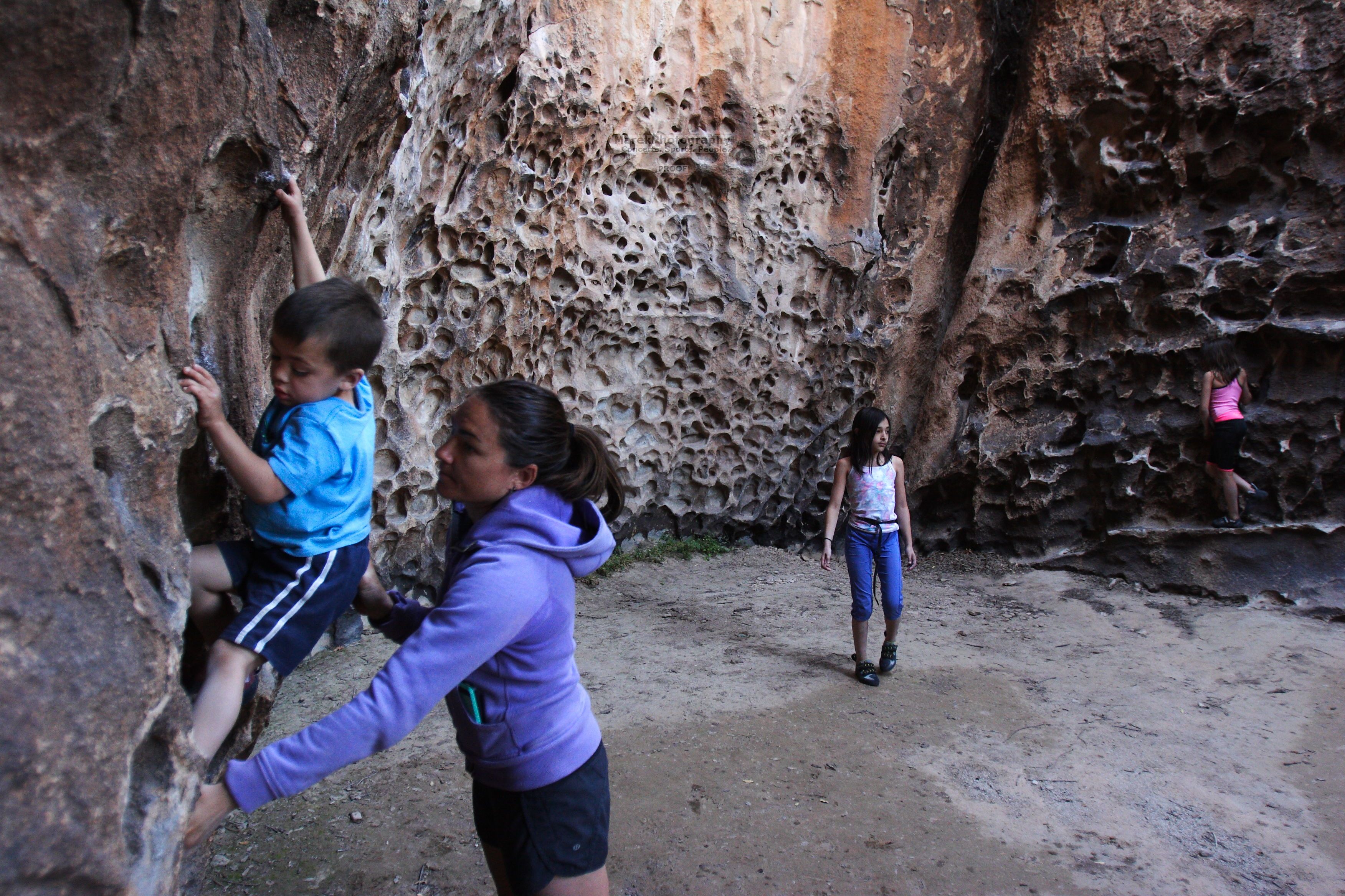 Bouldering in Hueco Tanks on 03/26/2016 with Blue Lizard Climbing and Yoga

Filename: SRM_20160326_1555342.jpg
Aperture: f/2.8
Shutter Speed: 1/100
Body: Canon EOS 20D
Lens: Canon EF 16-35mm f/2.8 L