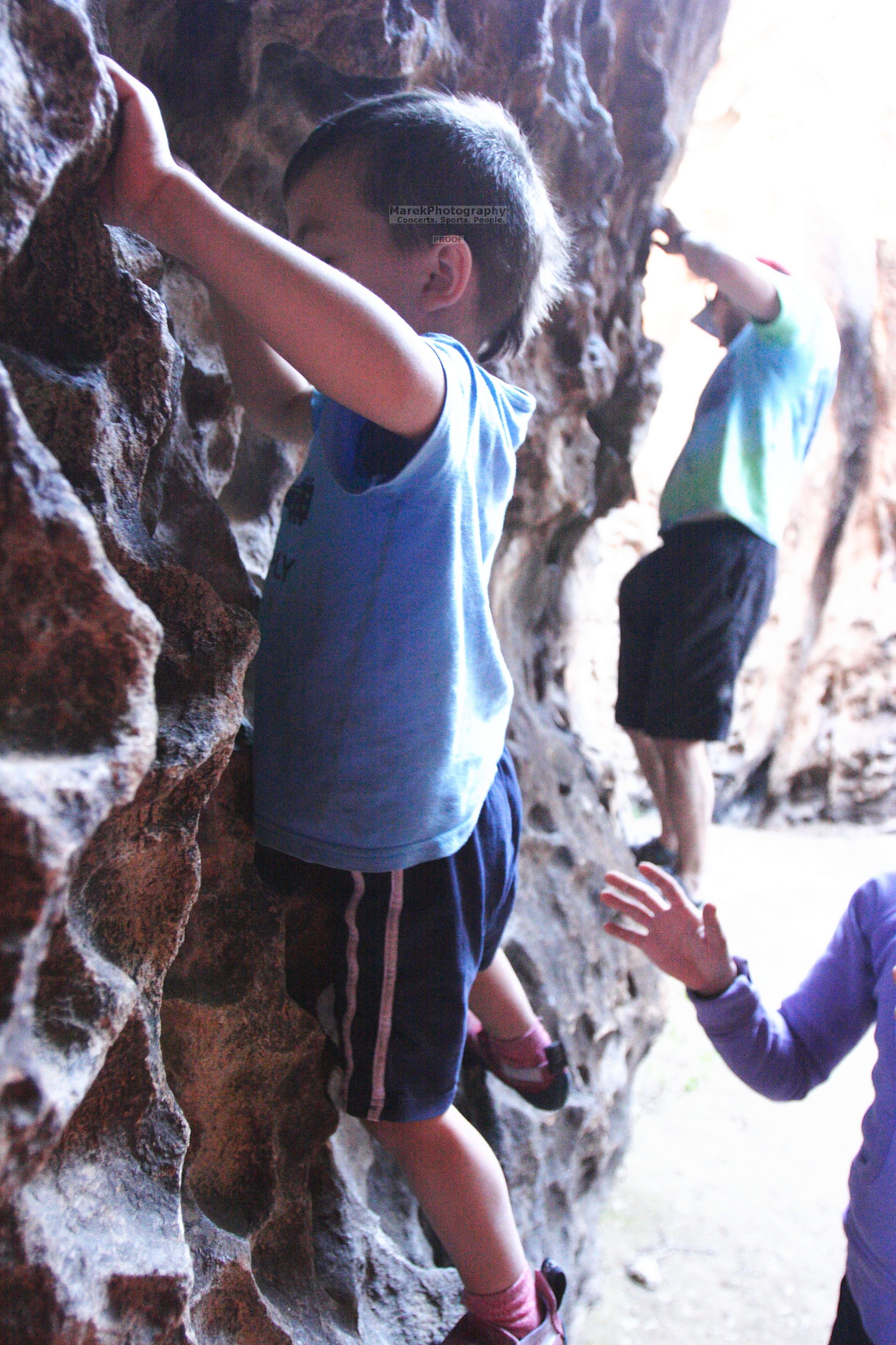 Bouldering in Hueco Tanks on 03/26/2016 with Blue Lizard Climbing and Yoga

Filename: SRM_20160326_1557400.jpg
Aperture: f/2.8
Shutter Speed: 1/50
Body: Canon EOS 20D
Lens: Canon EF 16-35mm f/2.8 L