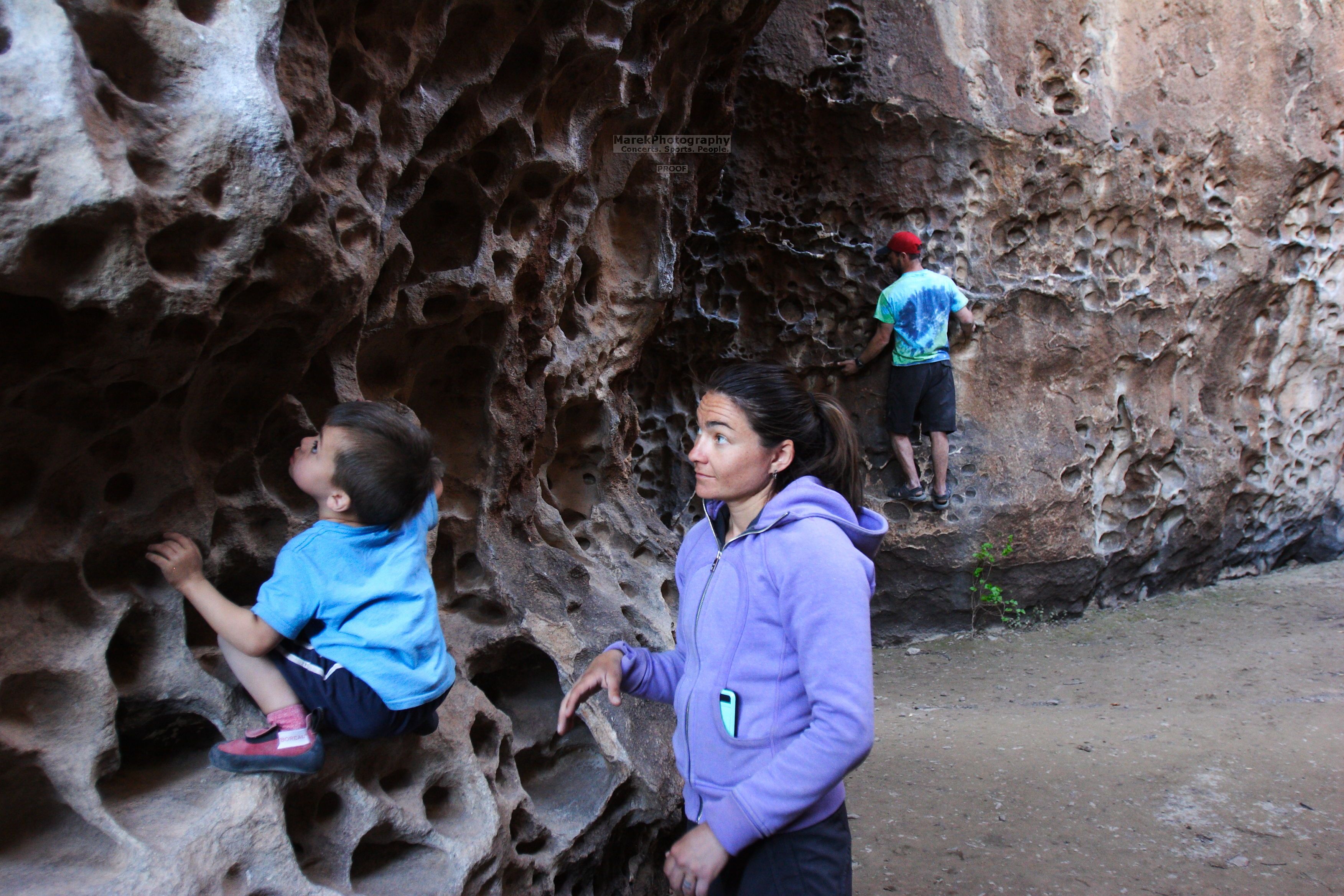 Bouldering in Hueco Tanks on 03/26/2016 with Blue Lizard Climbing and Yoga

Filename: SRM_20160326_1559391.jpg
Aperture: f/2.8
Shutter Speed: 1/80
Body: Canon EOS 20D
Lens: Canon EF 16-35mm f/2.8 L