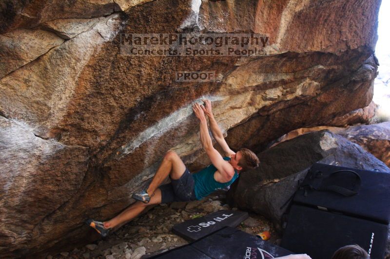 Bouldering in Hueco Tanks on 04/11/2016 with Blue Lizard Climbing and Yoga

Filename: SRM_20160411_1700290.jpg
Aperture: f/3.5
Shutter Speed: 1/320
Body: Canon EOS 20D
Lens: Canon EF 16-35mm f/2.8 L