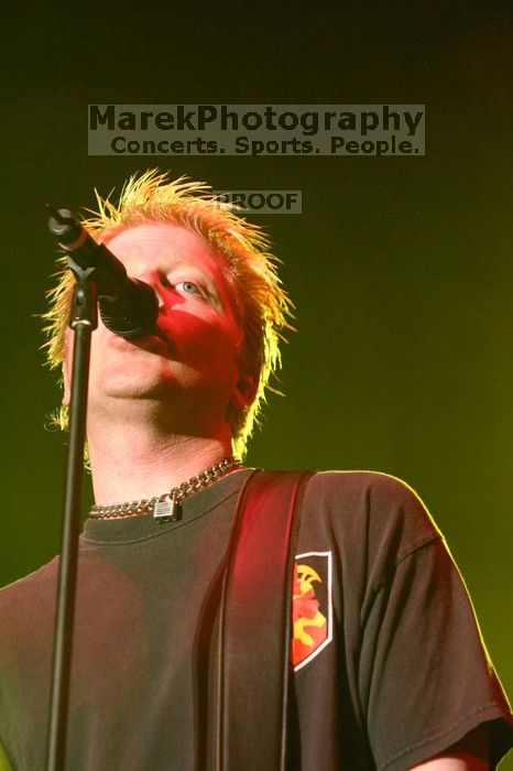 The Offspring performs on the 99X stage on the second day of Music Midtown, 2004.

Filename: IMG_6671.jpg
Aperture: f/3.5
Shutter Speed: 1/250
Body: Canon EOS DIGITAL REBEL
Lens: Canon EF 80-200mm f/2.8 L