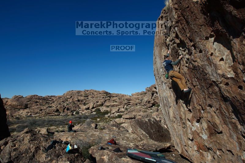 

Filename: SRM_20170129_1323463.jpg
Aperture: f/8.0
Shutter Speed: 1/320
Body: Canon EOS-1D Mark II
Lens: Canon EF 16-35mm f/2.8 L