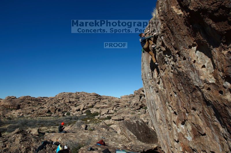 

Filename: SRM_20170129_1324001.jpg
Aperture: f/8.0
Shutter Speed: 1/250
Body: Canon EOS-1D Mark II
Lens: Canon EF 16-35mm f/2.8 L