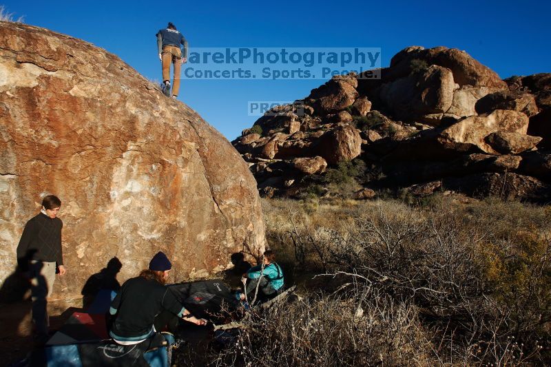 

Filename: SRM_20170129_1643010.jpg
Aperture: f/9.0
Shutter Speed: 1/320
Body: Canon EOS-1D Mark II
Lens: Canon EF 16-35mm f/2.8 L