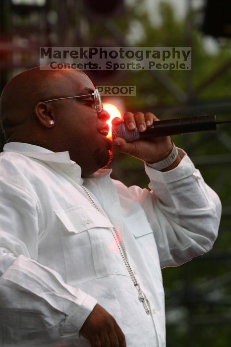 Cee Lo performs on the third day of Music Midtown, 2004.

Filename: IMG_6925.jpg
Aperture: f/6.3
Shutter Speed: 1/320
Body: Canon EOS DIGITAL REBEL
Lens: Canon EF 80-200mm f/2.8 L