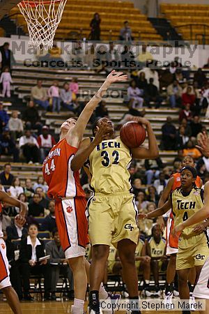 The Georgia Tech women's basketball team played Clemson.

Filename: img_0668_std.jpg
Aperture: f/2.8
Shutter Speed: 1/320
Body: Canon EOS DIGITAL REBEL
Lens: Canon EF 80-200mm f/2.8 L