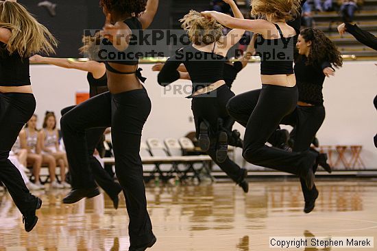 The Georgia Tech women's basketball team played Clemson.

Filename: img_0631_std.jpg
Aperture: f/2.8
Shutter Speed: 1/320
Body: Canon EOS DIGITAL REBEL
Lens: Canon EF 80-200mm f/2.8 L