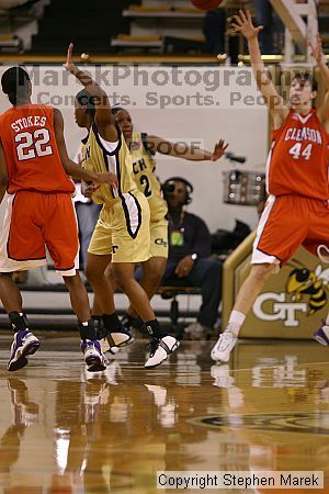 The Georgia Tech women's basketball team played Clemson.

Filename: img_0712_std.jpg
Aperture: f/2.8
Shutter Speed: 1/320
Body: Canon EOS DIGITAL REBEL
Lens: Canon EF 80-200mm f/2.8 L