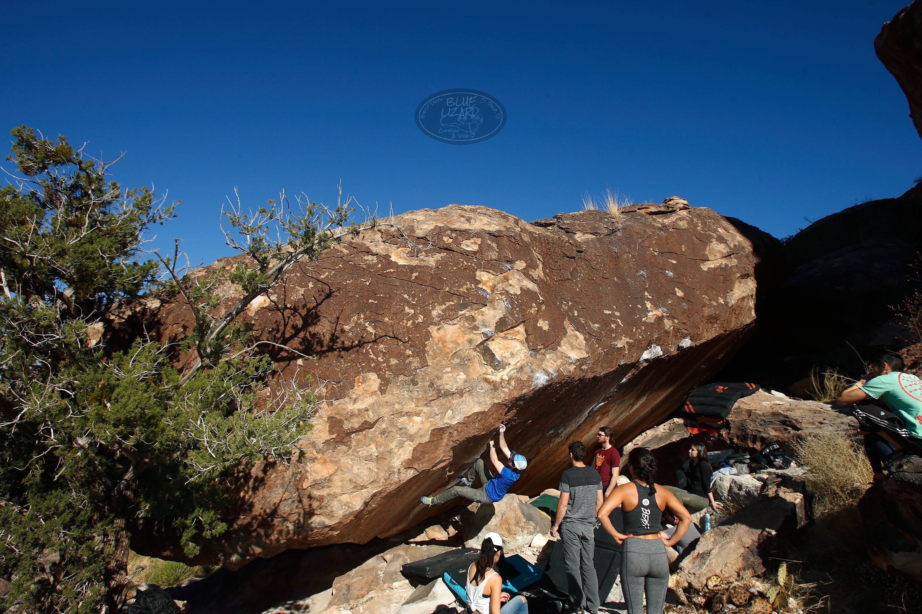 

Filename: SRM_20171229_1153570.jpg
Aperture: f/8.0
Shutter Speed: 1/200
Body: Canon EOS-1D Mark II
Lens: Canon EF 16-35mm f/2.8 L