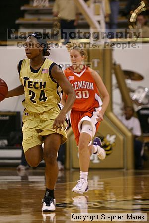 The Georgia Tech women's basketball team played Clemson.

Filename: img_0727_std.jpg
Aperture: f/2.8
Shutter Speed: 1/320
Body: Canon EOS DIGITAL REBEL
Lens: Canon EF 80-200mm f/2.8 L