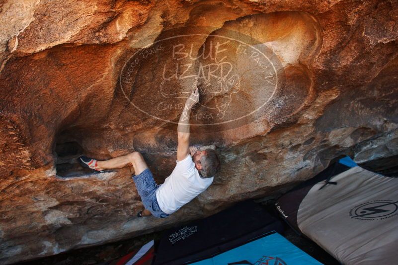 Bouldering in Hueco Tanks on 11/02/2018 with Blue Lizard Climbing and Yoga

Filename: SRM_20181102_1406410.jpg
Aperture: f/4.5
Shutter Speed: 1/320
Body: Canon EOS-1D Mark II
Lens: Canon EF 16-35mm f/2.8 L