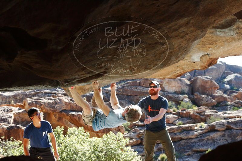 Bouldering in Hueco Tanks on 11/03/2018 with Blue Lizard Climbing and Yoga

Filename: SRM_20181103_1034310.jpg
Aperture: f/5.6
Shutter Speed: 1/800
Body: Canon EOS-1D Mark II
Lens: Canon EF 50mm f/1.8 II