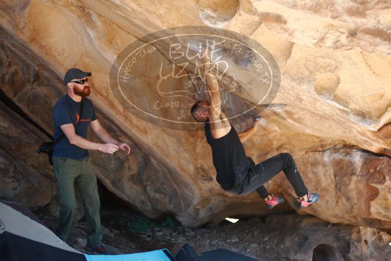 Bouldering in Hueco Tanks on 11/03/2018 with Blue Lizard Climbing and Yoga

Filename: SRM_20181103_1214381.jpg
Aperture: f/2.0
Shutter Speed: 1/1600
Body: Canon EOS-1D Mark II
Lens: Canon EF 50mm f/1.8 II