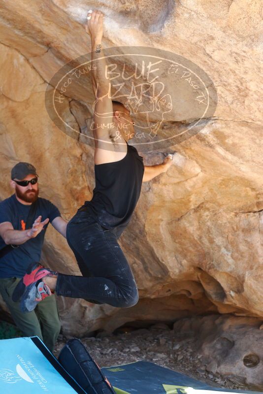 Bouldering in Hueco Tanks on 11/03/2018 with Blue Lizard Climbing and Yoga

Filename: SRM_20181103_1222470.jpg
Aperture: f/4.0
Shutter Speed: 1/250
Body: Canon EOS-1D Mark II
Lens: Canon EF 50mm f/1.8 II