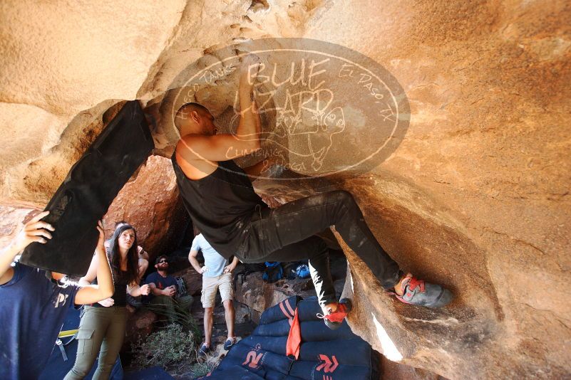 Bouldering in Hueco Tanks on 11/03/2018 with Blue Lizard Climbing and Yoga

Filename: SRM_20181103_1510590.jpg
Aperture: f/4.0
Shutter Speed: 1/250
Body: Canon EOS-1D Mark II
Lens: Canon EF 16-35mm f/2.8 L