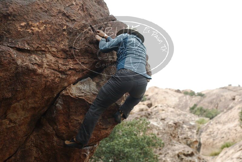 Bouldering in Hueco Tanks on 11/10/2018 with Blue Lizard Climbing and Yoga

Filename: SRM_20181110_1207140.jpg
Aperture: f/4.0
Shutter Speed: 1/1250
Body: Canon EOS-1D Mark II
Lens: Canon EF 50mm f/1.8 II