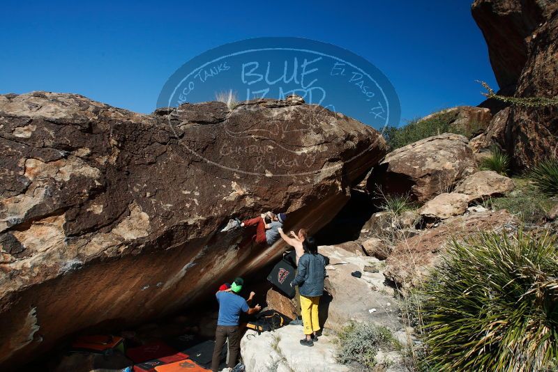 Bouldering in Hueco Tanks on 11/10/2018 with Blue Lizard Climbing and Yoga

Filename: SRM_20181110_1358320.jpg
Aperture: f/8.0
Shutter Speed: 1/250
Body: Canon EOS-1D Mark II
Lens: Canon EF 16-35mm f/2.8 L