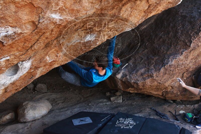 Bouldering in Hueco Tanks on 11/24/2018 with Blue Lizard Climbing and Yoga

Filename: SRM_20181124_1314370.jpg
Aperture: f/5.6
Shutter Speed: 1/250
Body: Canon EOS-1D Mark II
Lens: Canon EF 16-35mm f/2.8 L