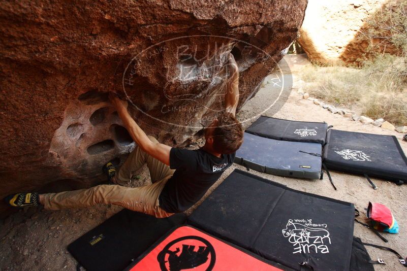 Bouldering in Hueco Tanks on 11/22/2018 with Blue Lizard Climbing and Yoga

Filename: SRM_20181122_1039500.jpg
Aperture: f/4.5
Shutter Speed: 1/320
Body: Canon EOS-1D Mark II
Lens: Canon EF 16-35mm f/2.8 L