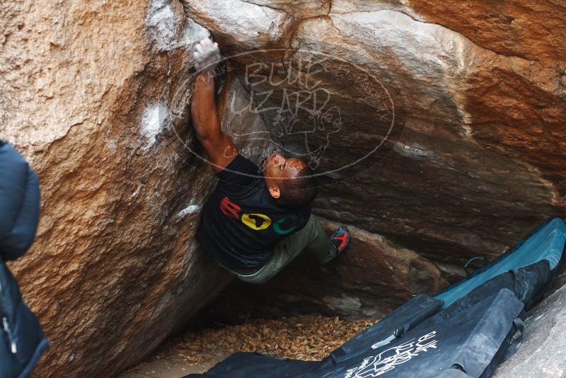 Bouldering in Hueco Tanks on 12/02/2018 with Blue Lizard Climbing and Yoga

Filename: SRM_20181202_1139390.jpg
Aperture: f/4.5
Shutter Speed: 1/250
Body: Canon EOS-1D Mark II
Lens: Canon EF 50mm f/1.8 II