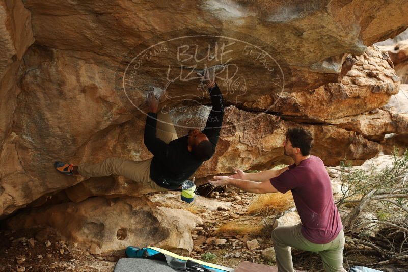 Bouldering in Hueco Tanks on 12/08/2018 with Blue Lizard Climbing and Yoga

Filename: SRM_20181208_1415390.jpg
Aperture: f/4.5
Shutter Speed: 1/250
Body: Canon EOS-1D Mark II
Lens: Canon EF 50mm f/1.8 II