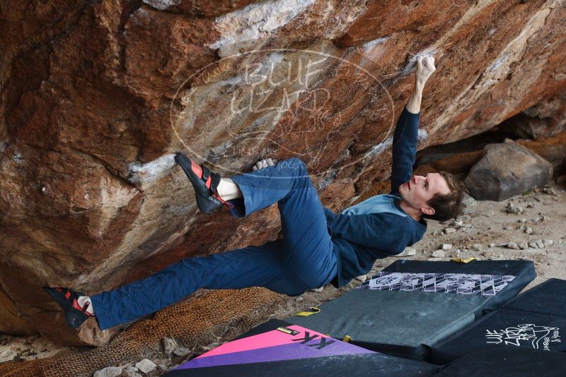 Bouldering in Hueco Tanks on 12/21/2018 with Blue Lizard Climbing and Yoga

Filename: SRM_20181221_1247261.jpg
Aperture: f/5.6
Shutter Speed: 1/250
Body: Canon EOS-1D Mark II
Lens: Canon EF 50mm f/1.8 II