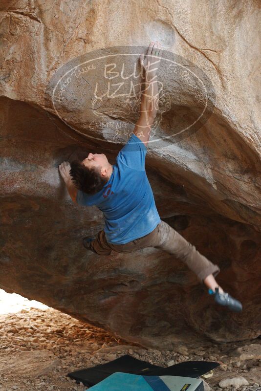 Bouldering in Hueco Tanks on 12/21/2018 with Blue Lizard Climbing and Yoga

Filename: SRM_20181221_1451542.jpg
Aperture: f/4.0
Shutter Speed: 1/250
Body: Canon EOS-1D Mark II
Lens: Canon EF 50mm f/1.8 II