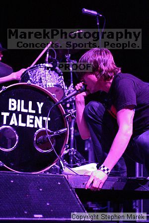 Billy Talent opens for Sugarcult and MxPx at The Tabernacle.

Filename: crw_1626c_std.jpg
Aperture: f/1.8
Shutter Speed: 1/125
Body: Canon EOS DIGITAL REBEL
Lens: Canon EF 50mm f/1.8 II