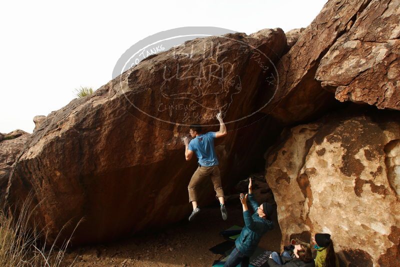 Bouldering in Hueco Tanks on 12/21/2018 with Blue Lizard Climbing and Yoga

Filename: SRM_20181221_1500490.jpg
Aperture: f/8.0
Shutter Speed: 1/250
Body: Canon EOS-1D Mark II
Lens: Canon EF 16-35mm f/2.8 L