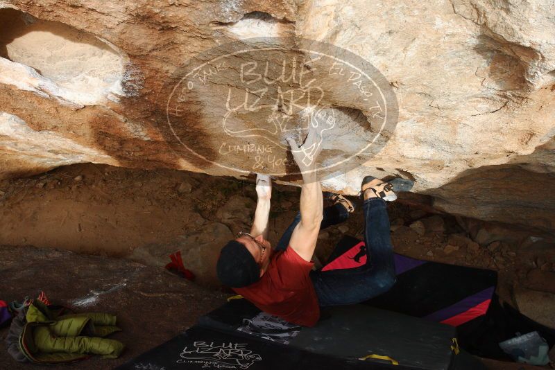 Bouldering in Hueco Tanks on 12/21/2018 with Blue Lizard Climbing and Yoga

Filename: SRM_20181221_1524470.jpg
Aperture: f/11.0
Shutter Speed: 1/320
Body: Canon EOS-1D Mark II
Lens: Canon EF 16-35mm f/2.8 L