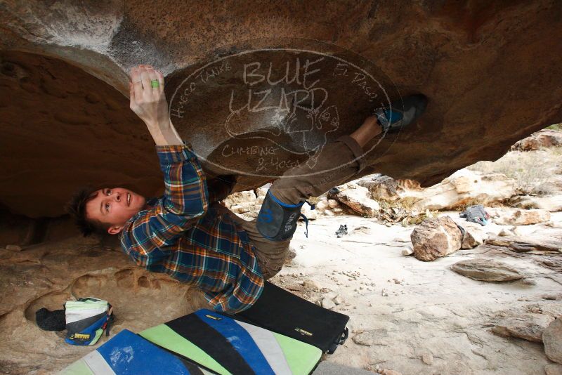 Bouldering in Hueco Tanks on 12/21/2018 with Blue Lizard Climbing and Yoga

Filename: SRM_20181221_1605380.jpg
Aperture: f/6.3
Shutter Speed: 1/250
Body: Canon EOS-1D Mark II
Lens: Canon EF 16-35mm f/2.8 L