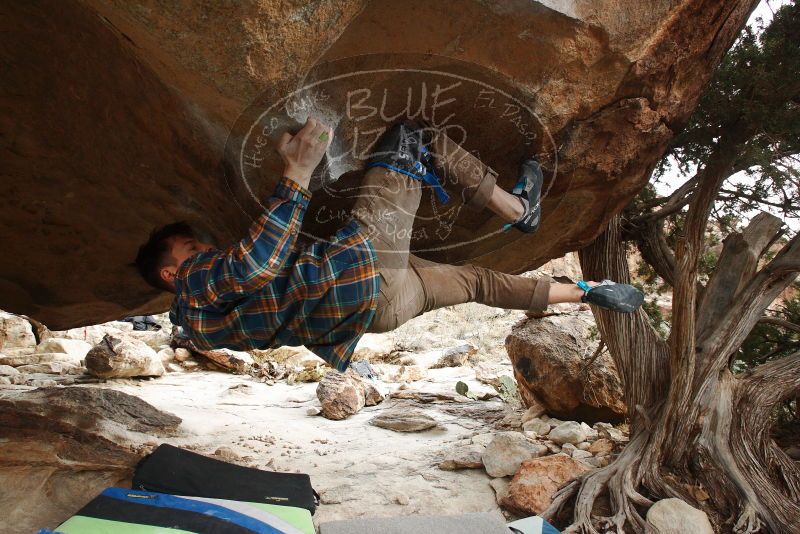 Bouldering in Hueco Tanks on 12/21/2018 with Blue Lizard Climbing and Yoga

Filename: SRM_20181221_1609410.jpg
Aperture: f/6.3
Shutter Speed: 1/250
Body: Canon EOS-1D Mark II
Lens: Canon EF 16-35mm f/2.8 L