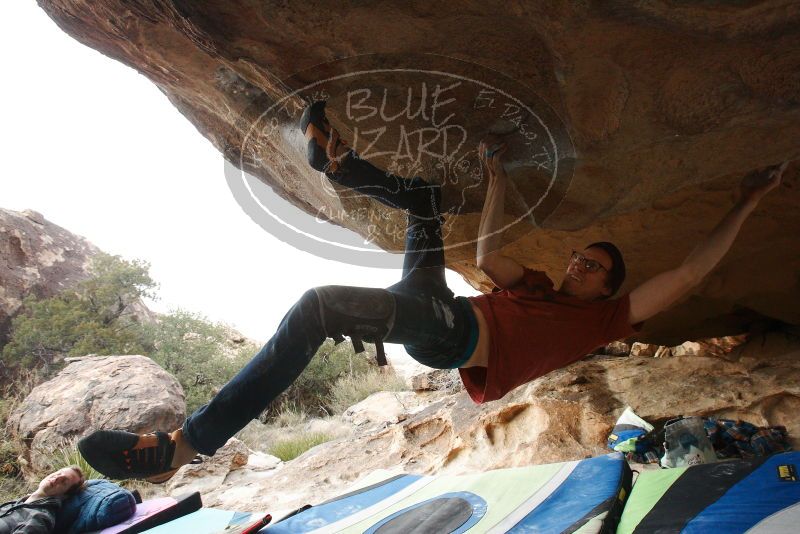 Bouldering in Hueco Tanks on 12/21/2018 with Blue Lizard Climbing and Yoga

Filename: SRM_20181221_1629290.jpg
Aperture: f/7.1
Shutter Speed: 1/250
Body: Canon EOS-1D Mark II
Lens: Canon EF 16-35mm f/2.8 L