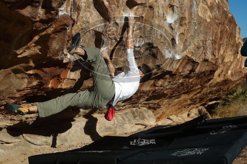 Bouldering in Hueco Tanks on 12/22/2018 with Blue Lizard Climbing and Yoga

Filename: SRM_20181222_1012470.jpg
Aperture: f/4.0
Shutter Speed: 1/1250
Body: Canon EOS-1D Mark II
Lens: Canon EF 50mm f/1.8 II