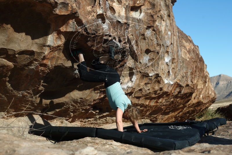 Bouldering in Hueco Tanks on 12/22/2018 with Blue Lizard Climbing and Yoga

Filename: SRM_20181222_1030451.jpg
Aperture: f/4.0
Shutter Speed: 1/500
Body: Canon EOS-1D Mark II
Lens: Canon EF 50mm f/1.8 II