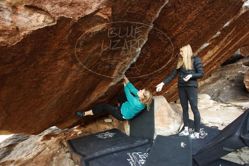 Bouldering in Hueco Tanks on 12/22/2018 with Blue Lizard Climbing and Yoga

Filename: SRM_20181222_1104010.jpg
Aperture: f/4.0
Shutter Speed: 1/100
Body: Canon EOS-1D Mark II
Lens: Canon EF 16-35mm f/2.8 L