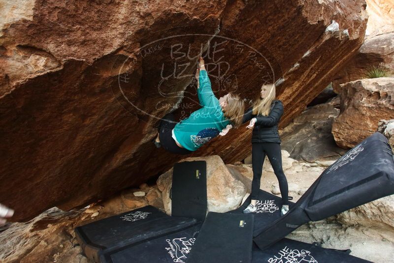 Bouldering in Hueco Tanks on 12/22/2018 with Blue Lizard Climbing and Yoga

Filename: SRM_20181222_1104300.jpg
Aperture: f/4.0
Shutter Speed: 1/160
Body: Canon EOS-1D Mark II
Lens: Canon EF 16-35mm f/2.8 L