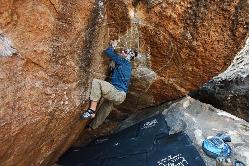 Bouldering in Hueco Tanks on 12/23/2018 with Blue Lizard Climbing and Yoga

Filename: SRM_20181223_1116300.jpg
Aperture: f/4.5
Shutter Speed: 1/250
Body: Canon EOS-1D Mark II
Lens: Canon EF 16-35mm f/2.8 L