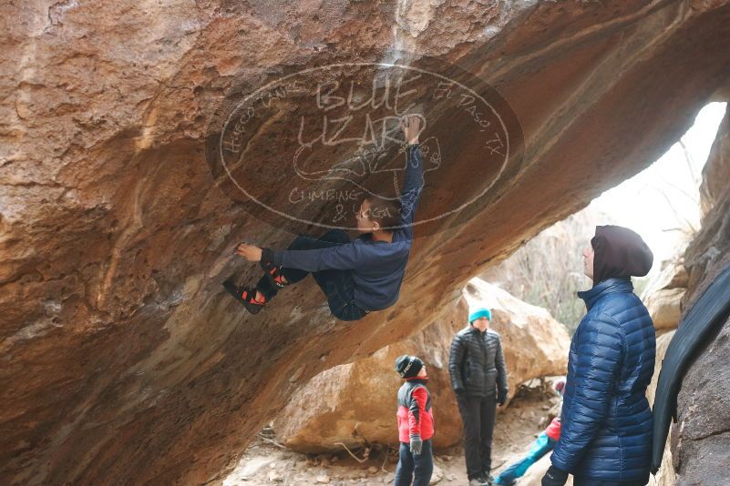 Bouldering in Hueco Tanks on 01/02/2019 with Blue Lizard Climbing and Yoga

Filename: SRM_20190102_1234380.jpg
Aperture: f/3.5
Shutter Speed: 1/320
Body: Canon EOS-1D Mark II
Lens: Canon EF 50mm f/1.8 II