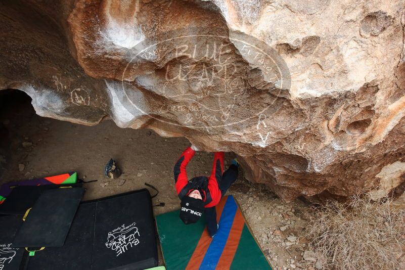 Bouldering in Hueco Tanks on 01/02/2019 with Blue Lizard Climbing and Yoga

Filename: SRM_20190102_1336550.jpg
Aperture: f/6.3
Shutter Speed: 1/320
Body: Canon EOS-1D Mark II
Lens: Canon EF 16-35mm f/2.8 L